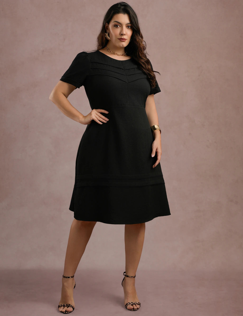 Vestido Midi Frente Com Nervuras Preto