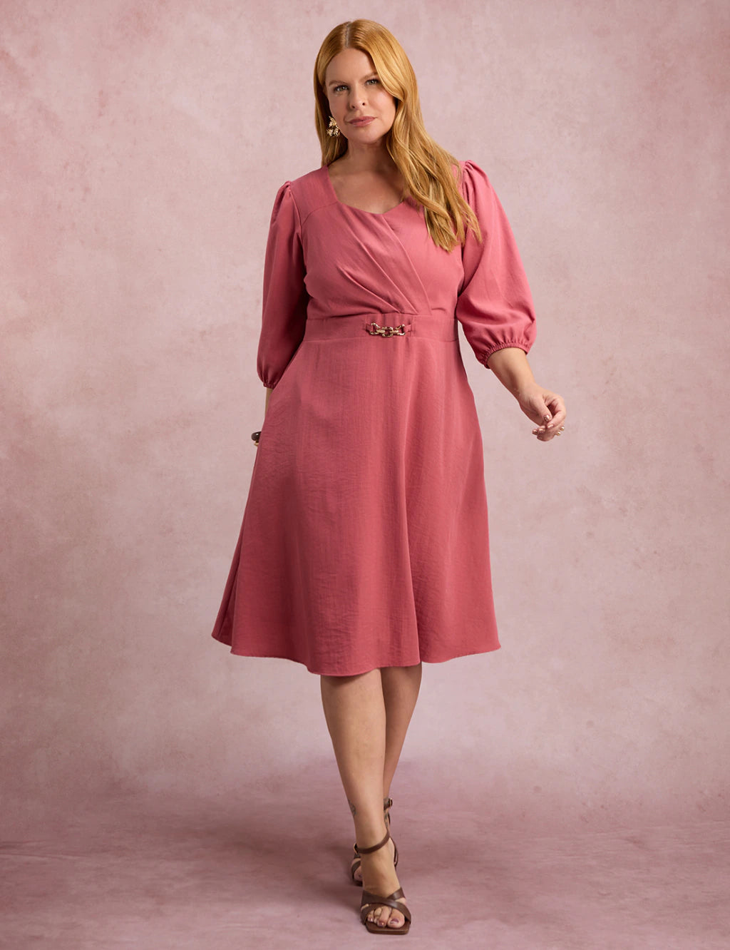 Vestido Midi Com Fivela Na Pala Rosé
