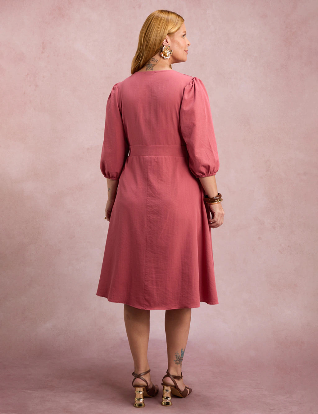 Vestido Midi Com Fivela Na Pala Rosé