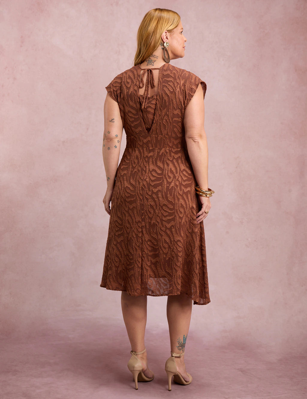 Vestido Midi Jacquard Marrom
