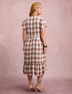 Vestido Midi Xadrez Com Botão Marrom