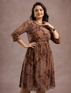 Vestido Midi Flocado Com Trança Marrom