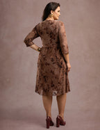 Vestido Midi Flocado Com Trança Marrom
