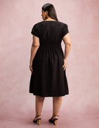 Vestido Midi Com Detalhe Cordinha Preto