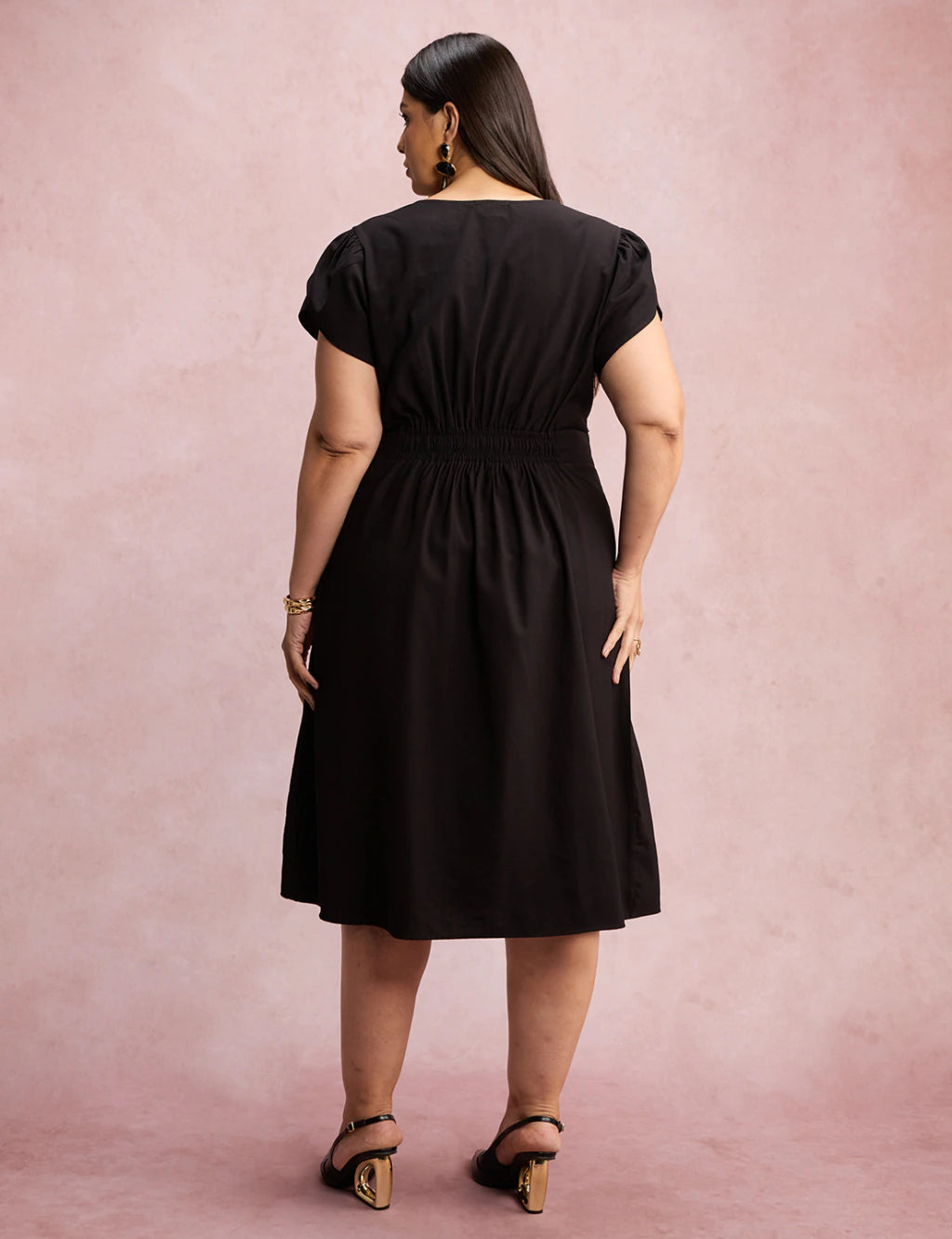 Vestido Midi Com Detalhe Cordinha Preto