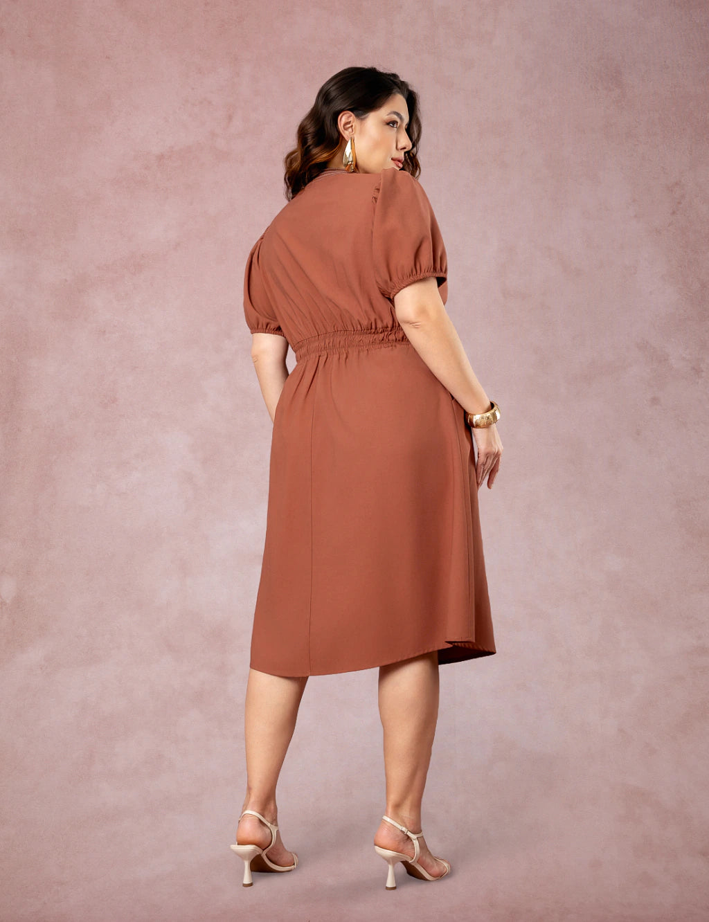 Vestido Midi Com Pesponto Marrom