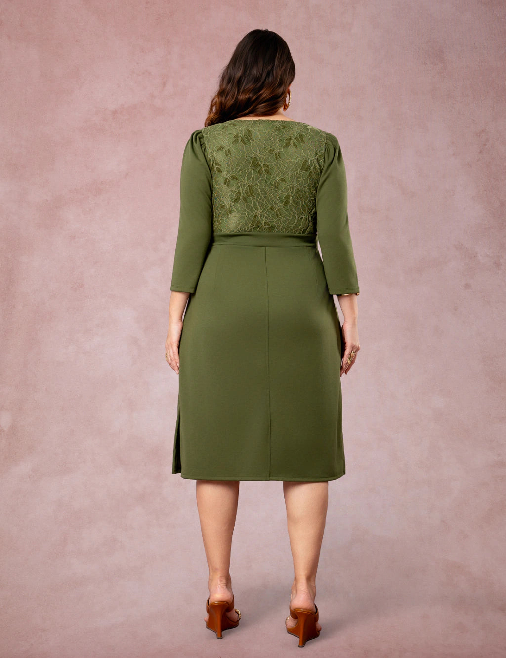 Vestido Midi Pontoroma Com Renda Musgo