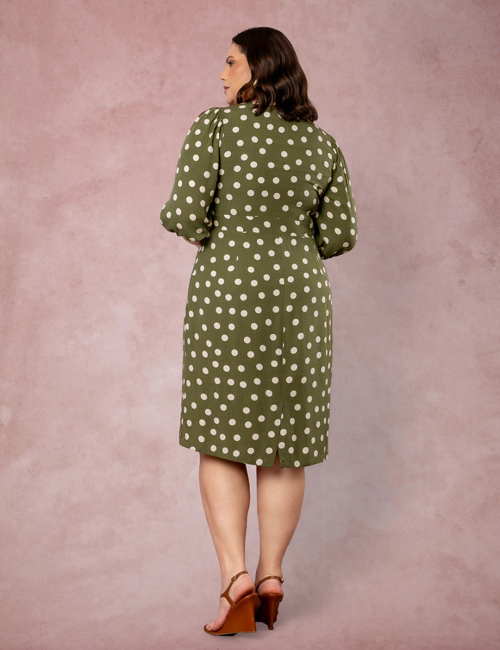 Vestido Midi Decote Princesa Poá Musgo