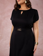 Vestido Midi Encorpado Com Fivela Preto