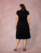 Vestido Midi Encorpado Com Fivela Preto