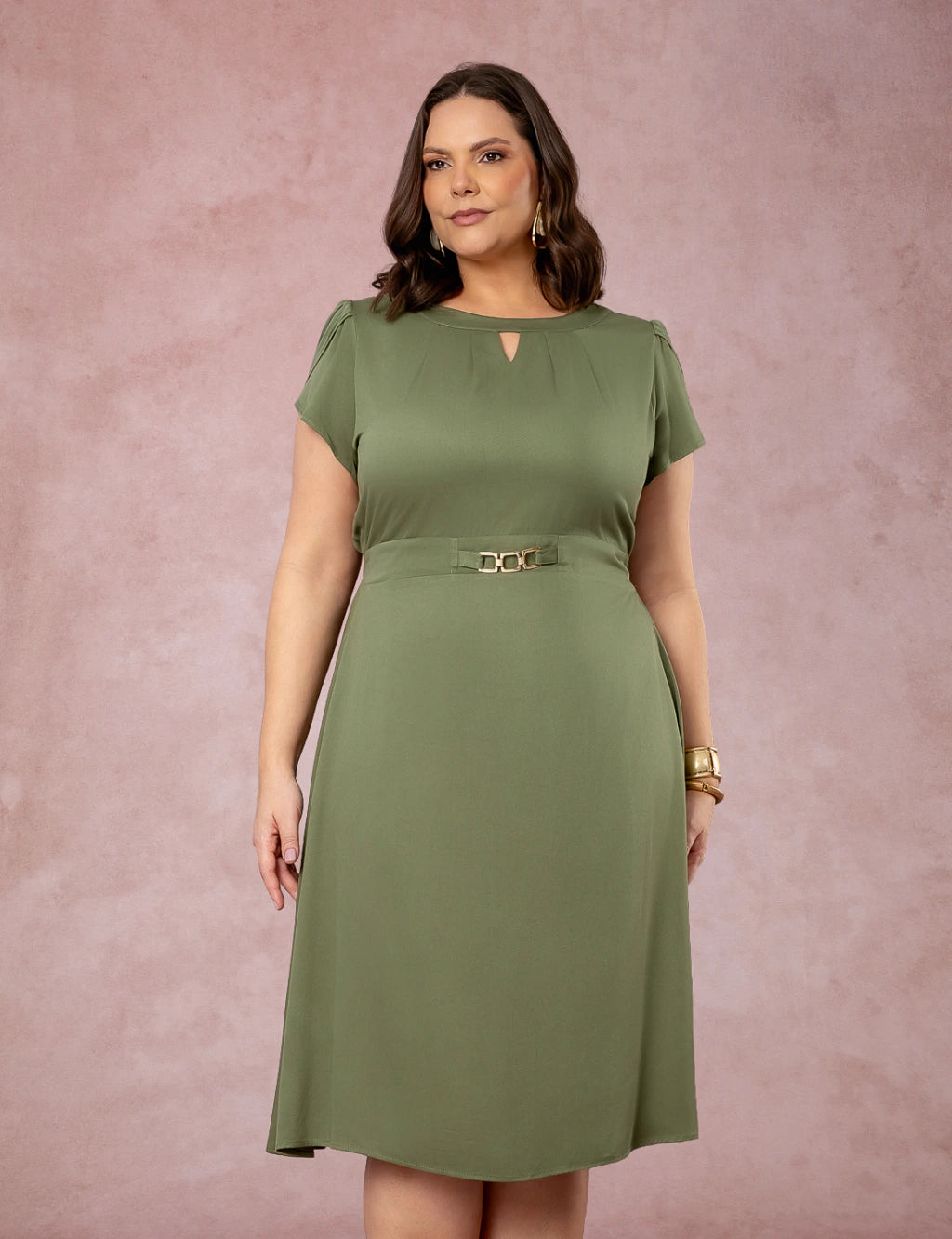 Vestido Midi Encorpado Com Fivela Musgo