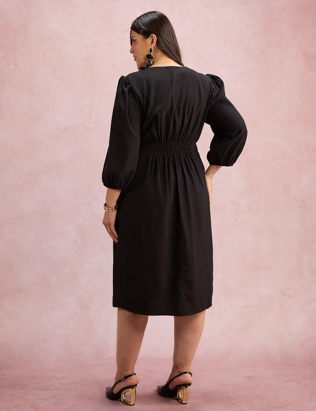 Vestido Midi Botões Metais Na Pala Preto