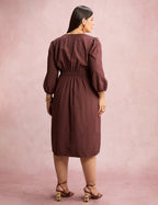 Vestido Midi Botões Metais Na Pala Marrom
