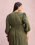 Vestido Midi Botões Metais Na Pala Musgo