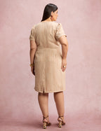 Vestido Midi Com Textura Bolso Bege