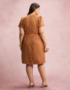 Vestido Midi Com Textura Bolso Marrom