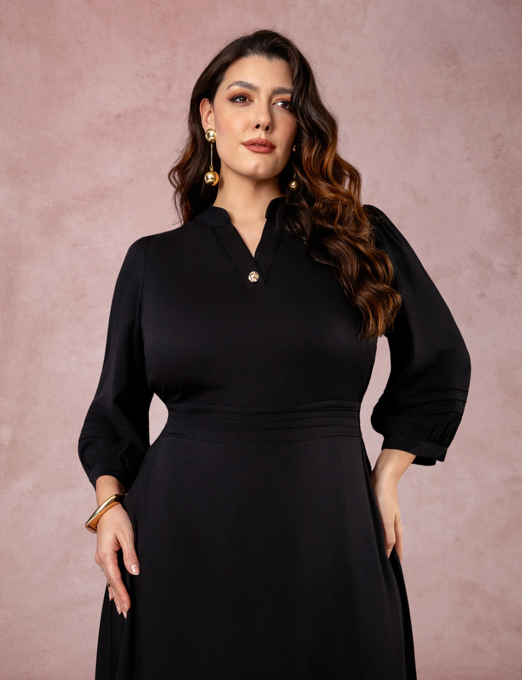 Vestido Midi Encorpado Com Nervuras Preto