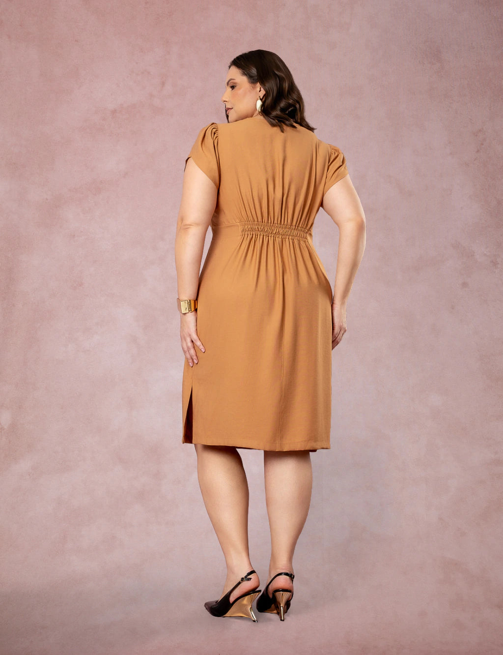 Vestido Midi Detalhe Na Gola Marrom