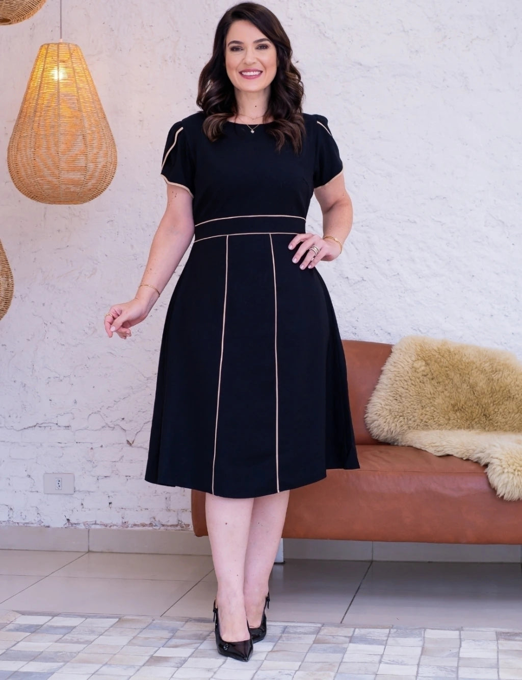 Vestido Midi Com Vivo Preto