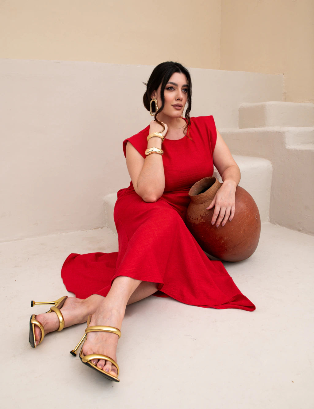 Vestido Longo Costa Com Botão Vermelho