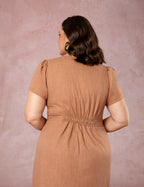 Vestido Midi Detalhe No Decote Marrom