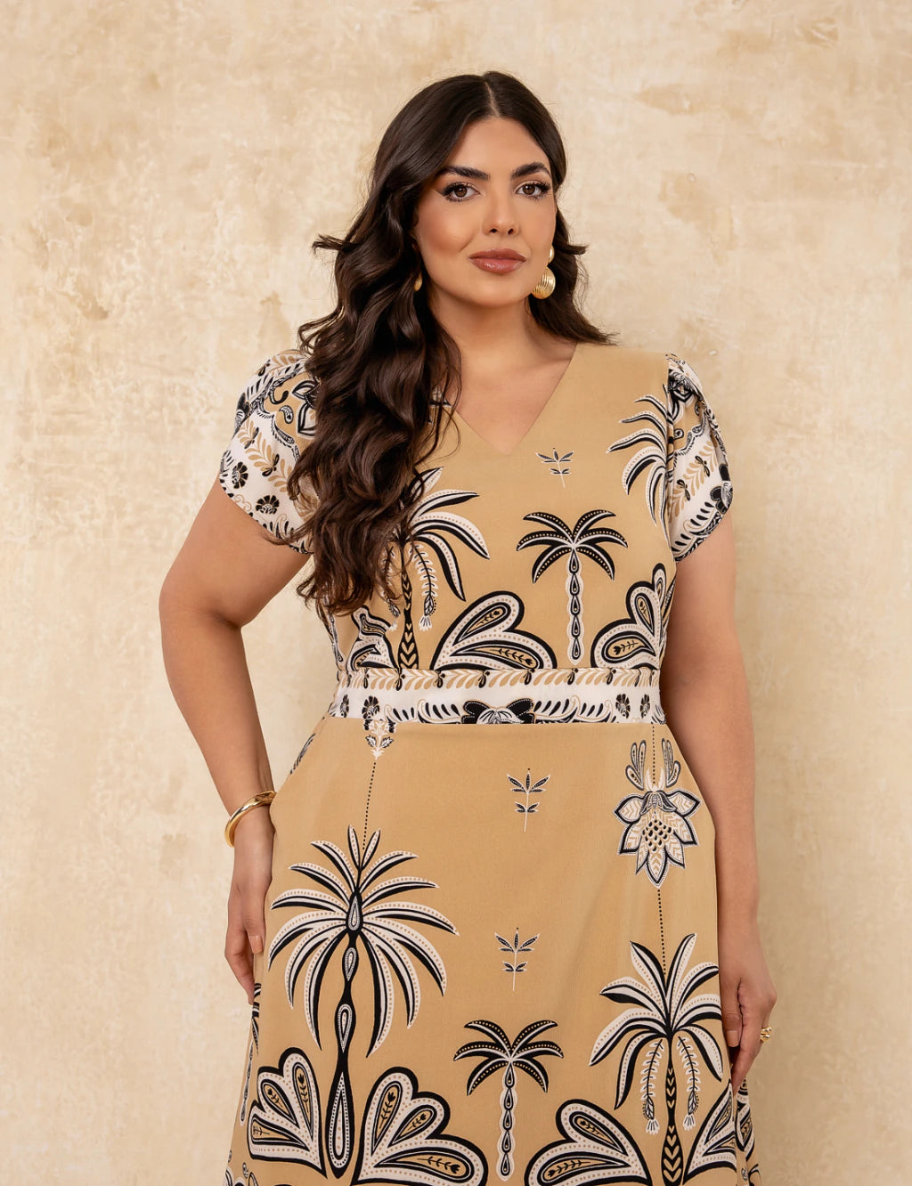 Vestido Midi Estampado Barrado Bege