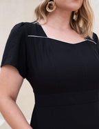 Vestido Midi Com Vivo No Decote Preto