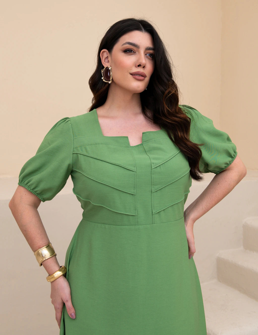 Vestido midi Com Vivo Frente Verde
