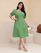 Vestido midi Com Vivo Frente Verde