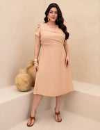 Vestido Midi Pregas E Recortes Bege