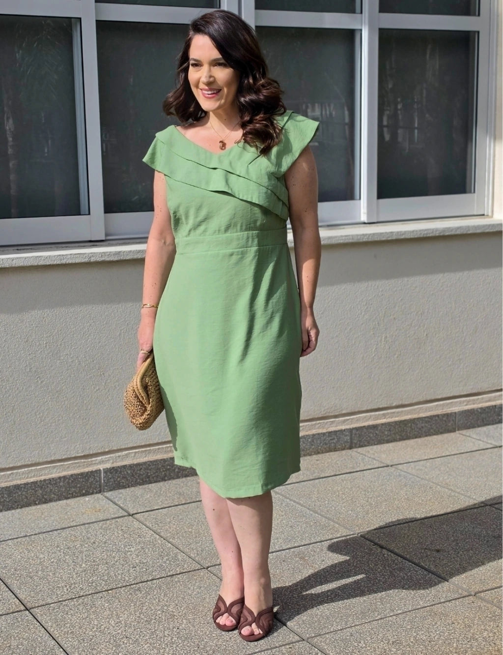 Vestido Midi Detalhe Decote Ombro Verde
