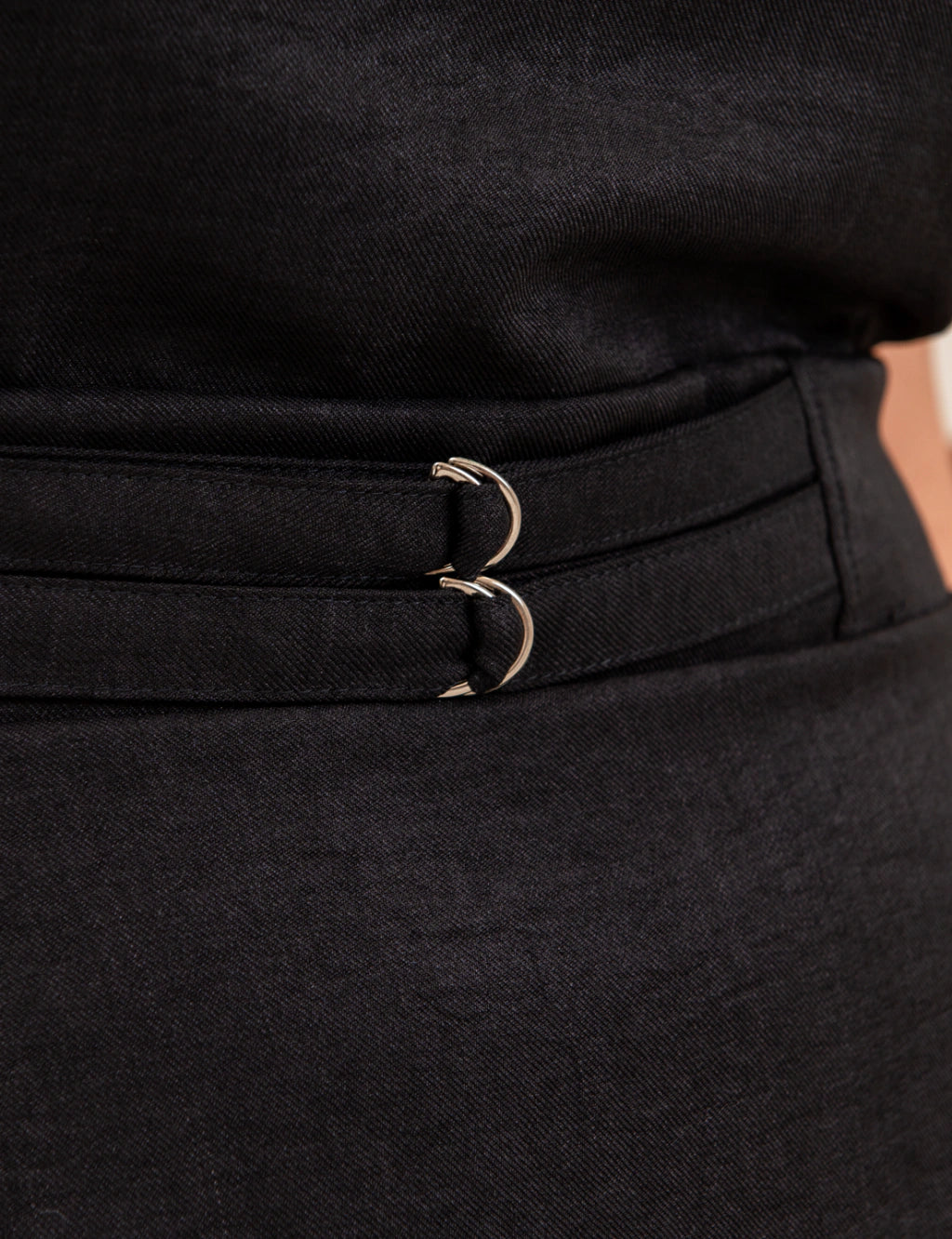 Vestido longo Decote Com Detalhe Preto