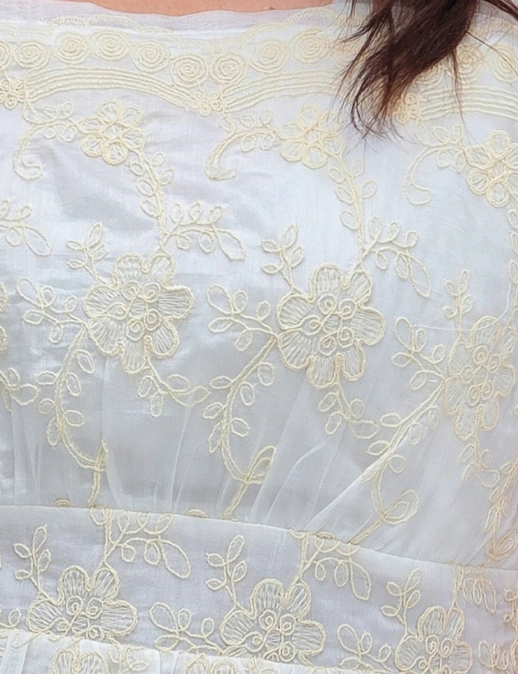 Vestido Midi Bordado Barrado Off-White