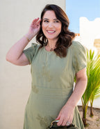 Vestido Midi Com Bordado Verde