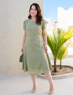 Vestido Midi Com Bordado Verde