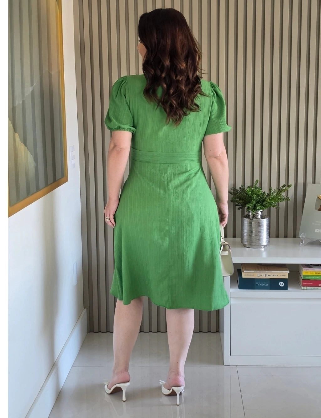 Vestido Midi Decote Princesa Verde