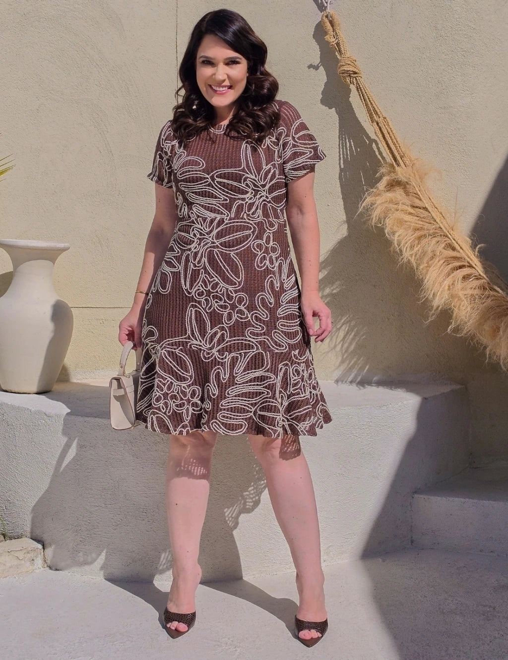 Vestido Curto Com Saia Flare Marrom