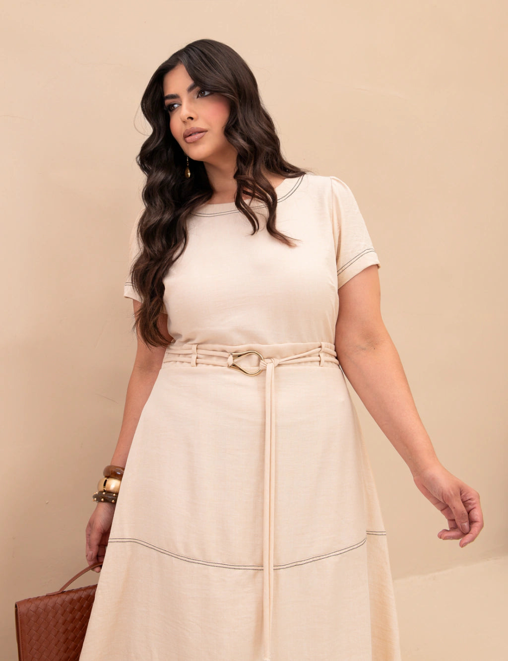 Vestido Longo Com Fivela Bege