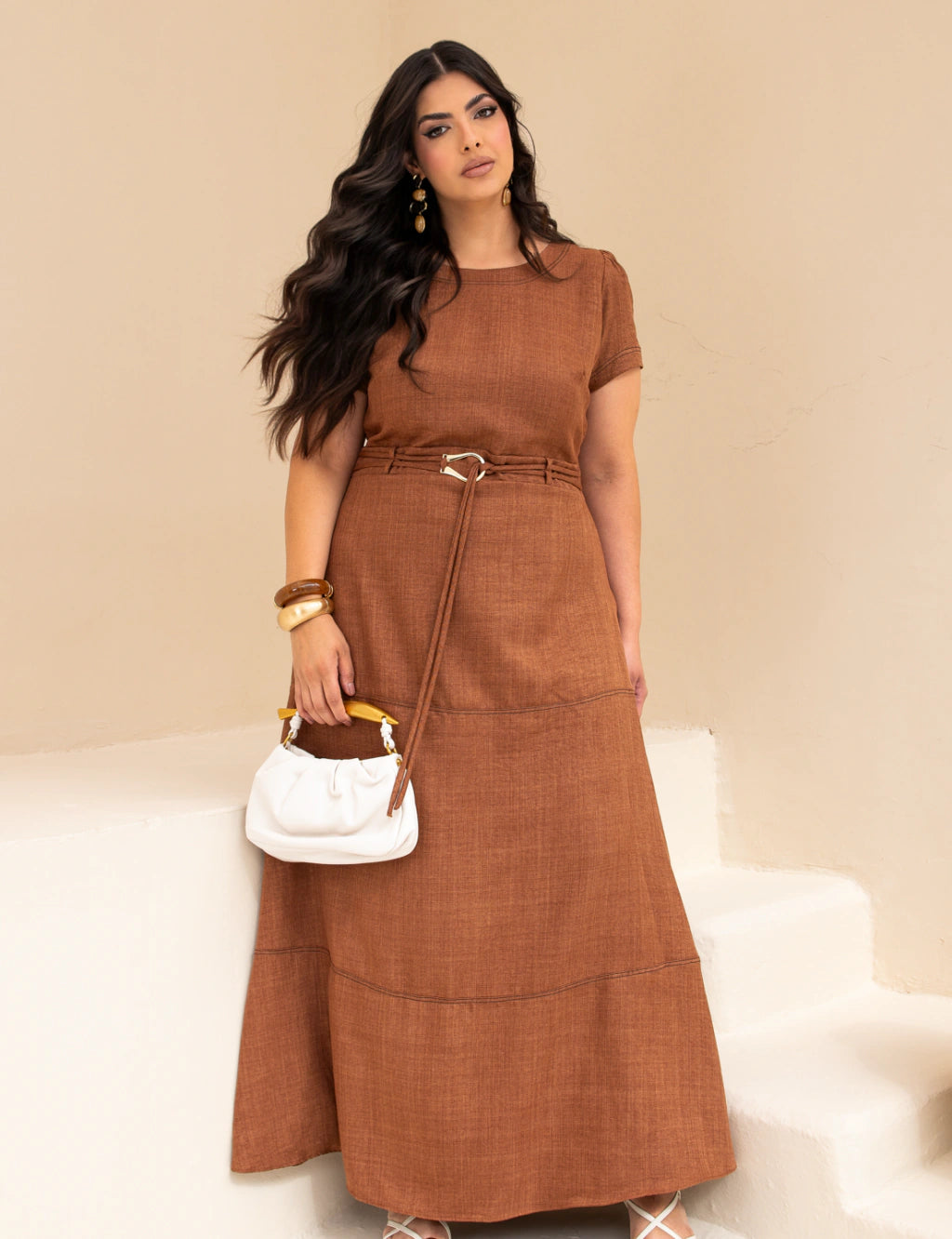 Vestido Longo Com Fivela Marrom