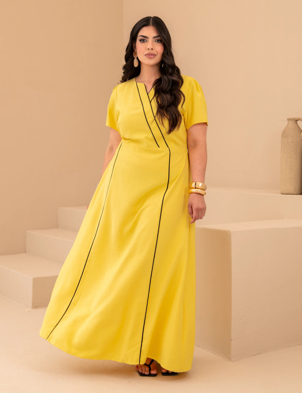 Vestido Longo Com Vivo Frente Amarelo