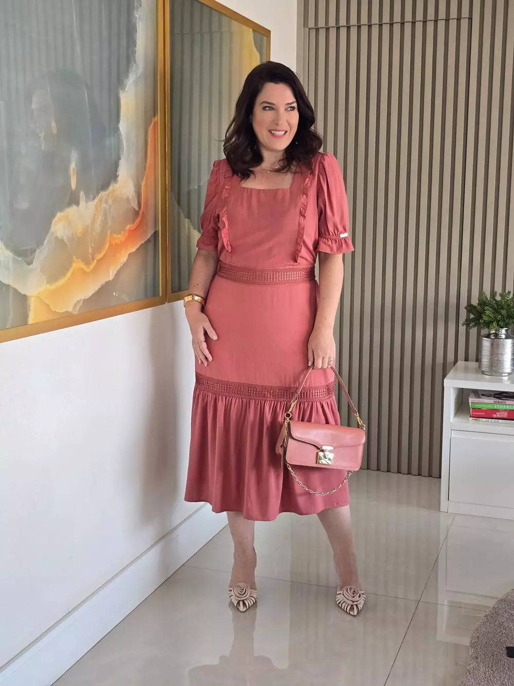 VESTIDO MIDI DETALHE GUIPIR